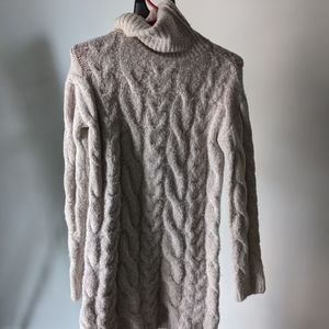 Guess sweater dress in cream